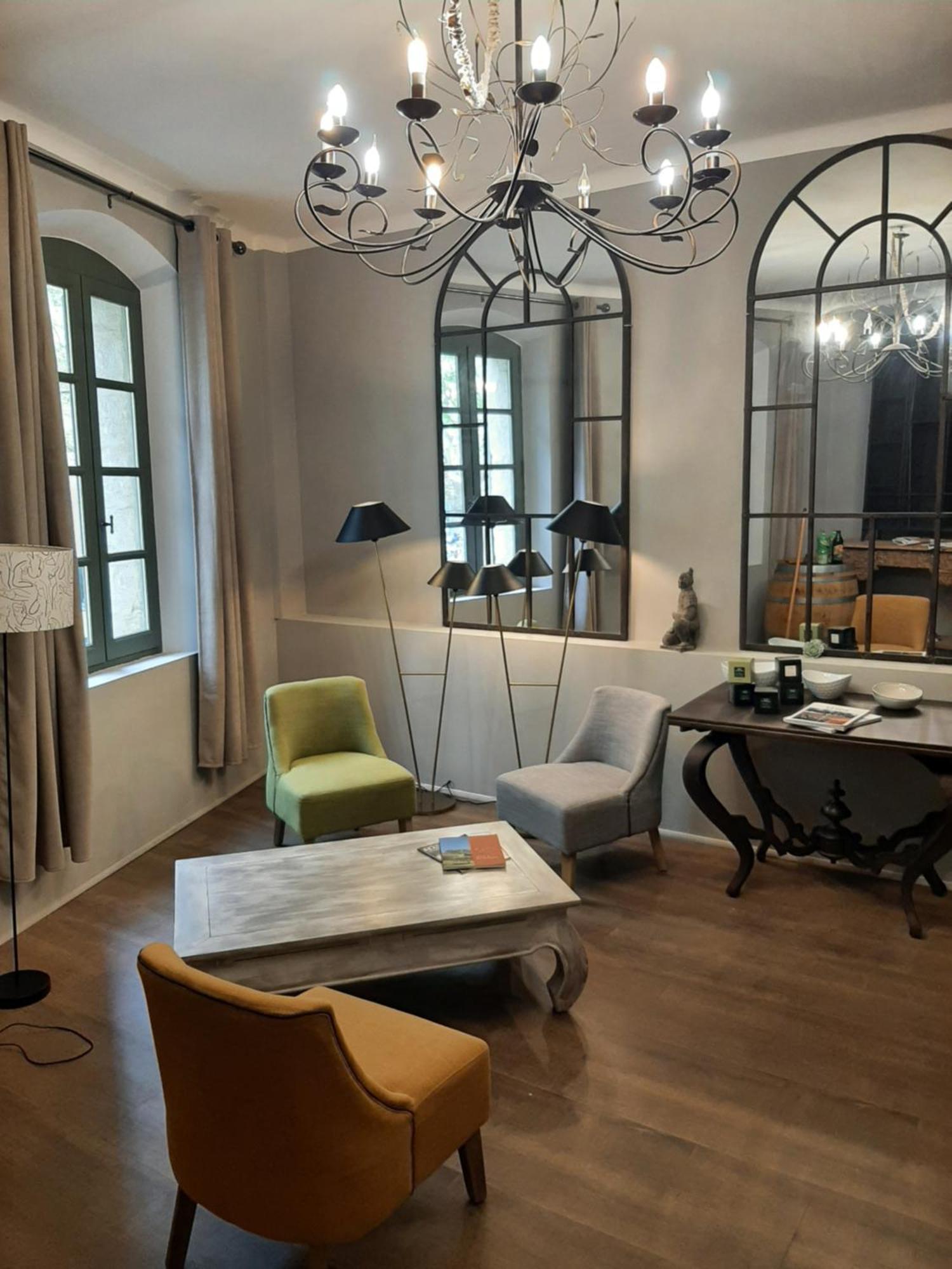 Une Chambre A 위제 외부 사진